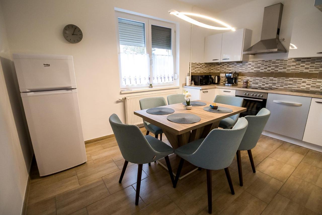 Thermal Next I Weninger Apartman Kiskunhalas Exterior photo